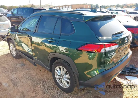 2024 Toyota Corolla Cross Le z USA, uszkodzony, nr VIN 7MUBAABG5RV099050